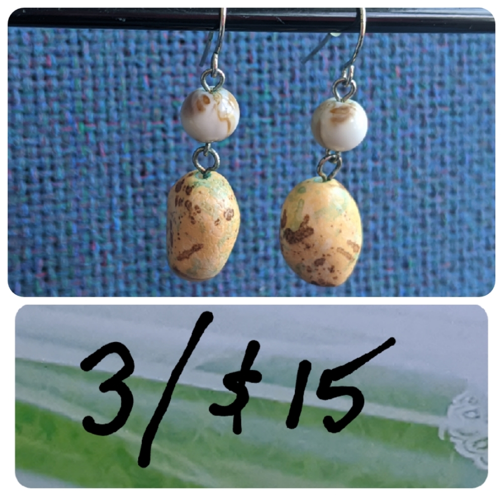 ✨Beige Earrings